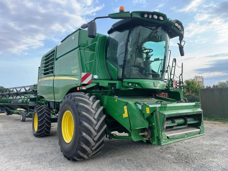 Mähdrescher of the type John Deere T670, Gebrauchtmaschine in SAINT-GERMAIN DU PUY (Picture 2)