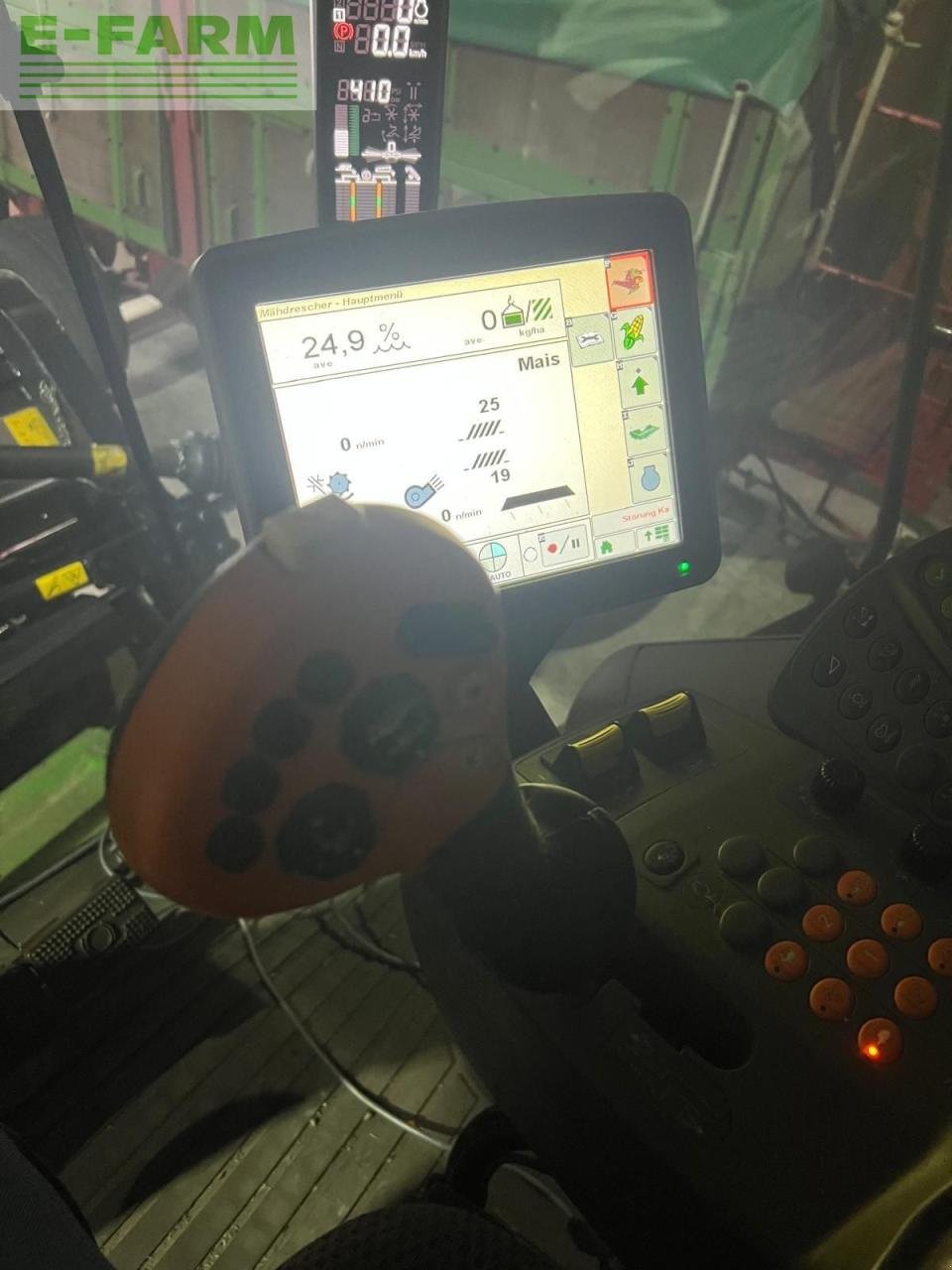 Mähdrescher of the type John Deere T670, Gebrauchtmaschine in REDLHAM (Picture 9)