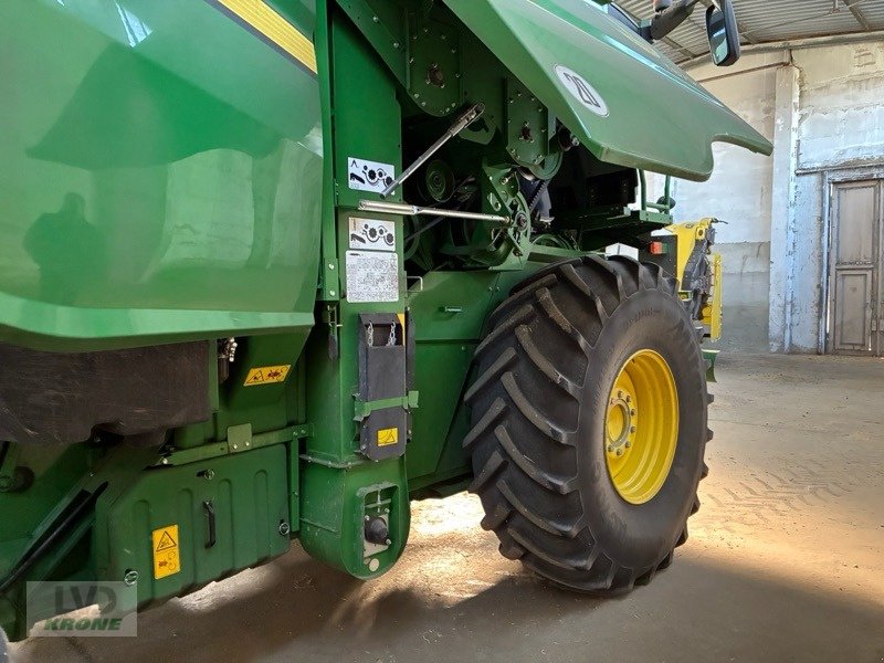 Mähdrescher du type John Deere T670, Gebrauchtmaschine en Zorbau (Photo 21)