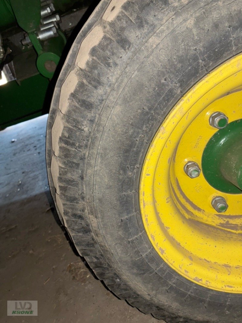 Mähdrescher du type John Deere T670, Gebrauchtmaschine en Zorbau (Photo 26)