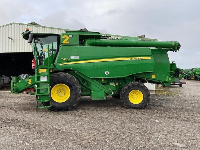 Mähdrescher typu John Deere T670I VI GIVER 50 TIMERS HØSTGARANTI I DK!!! NY PRIS. Incl. Skærebord, vogn og GPS StarFire 6000., Gebrauchtmaschine v Kolding (Obrázek 4)