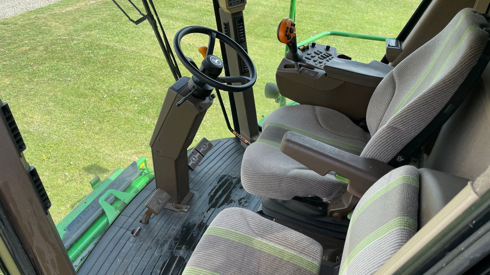 Mähdrescher del tipo John Deere T670I, Gebrauchtmaschine In Ikast (Immagine 18)