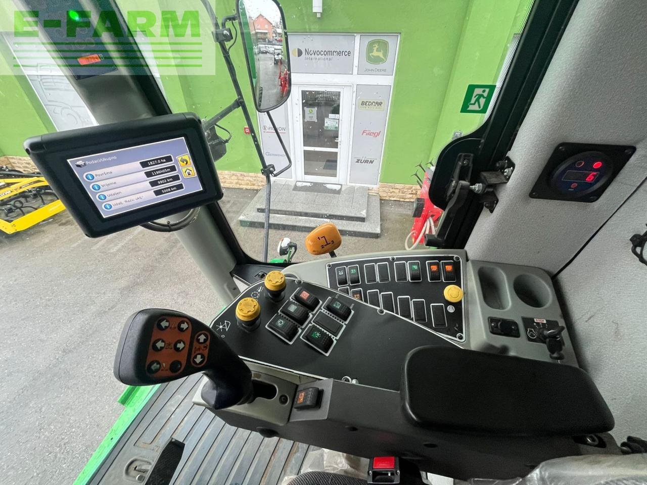 Mähdrescher des Typs John Deere W440, Gebrauchtmaschine in OSIJEK (Bild 23)