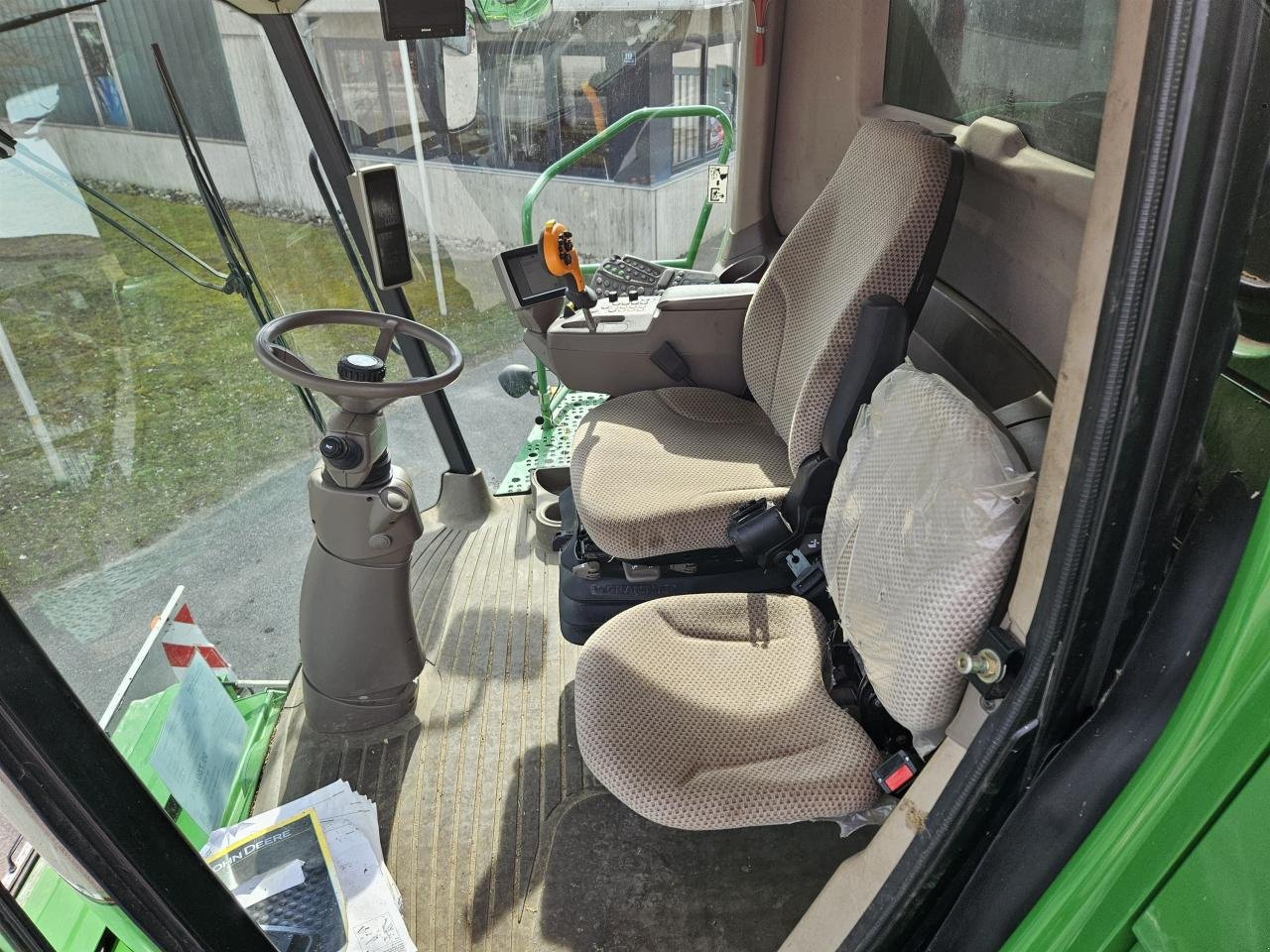 Mähdrescher typu John Deere W650 Hillmaster, Gebrauchtmaschine w Ampfing (Zdjęcie 16)