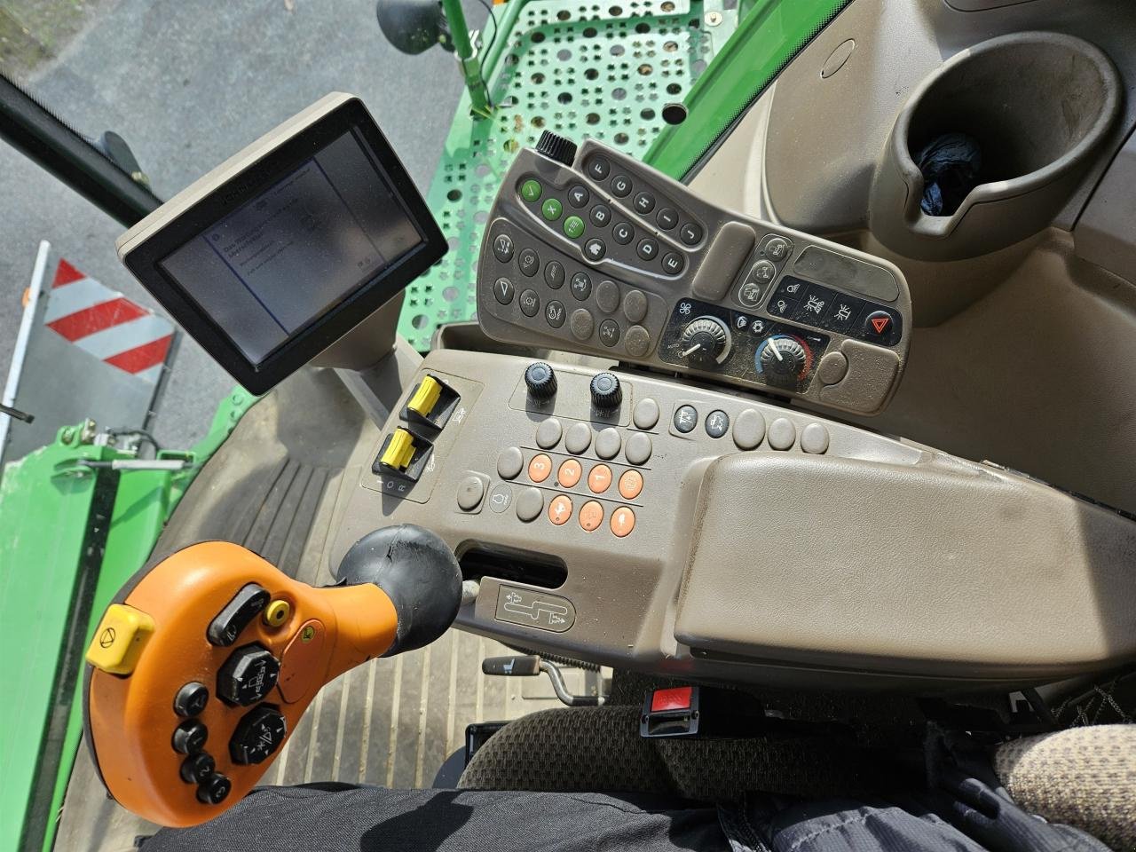 Mähdrescher typu John Deere W650 Hillmaster, Gebrauchtmaschine w Ampfing (Zdjęcie 17)