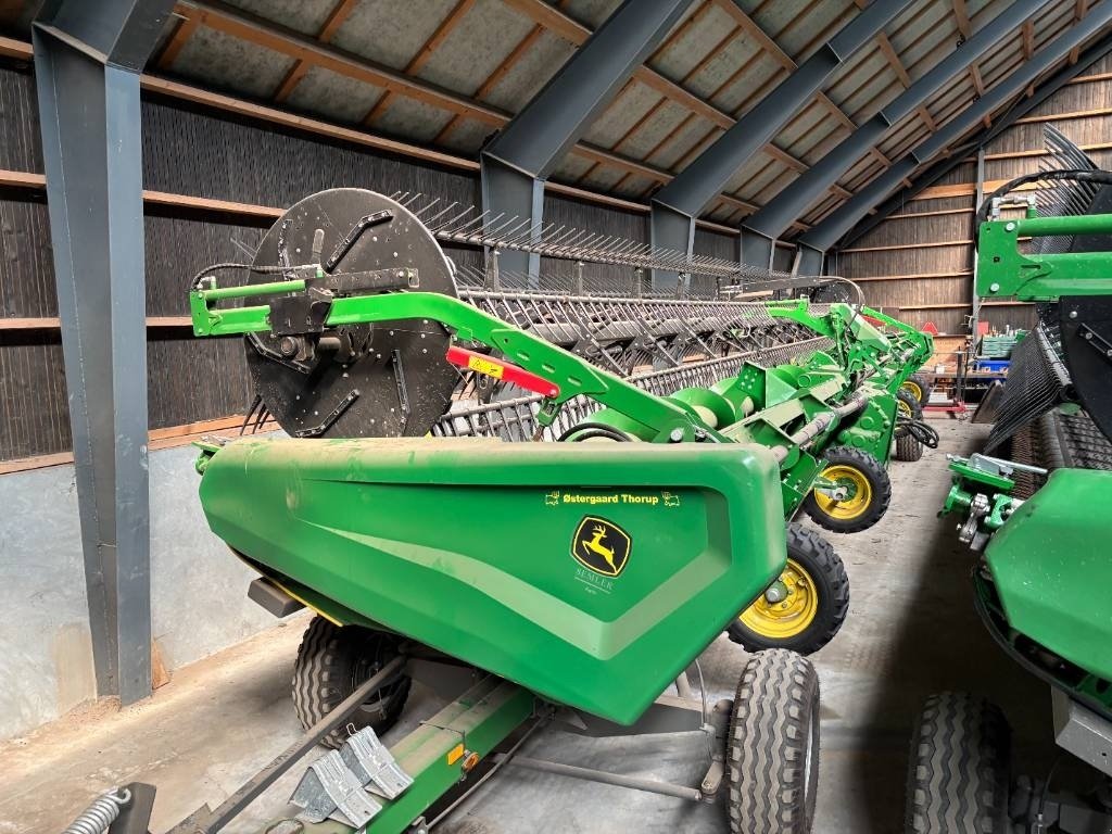 Mähdrescher des Typs John Deere X9 1000, Gebrauchtmaschine in Brønderslev (Bild 13)