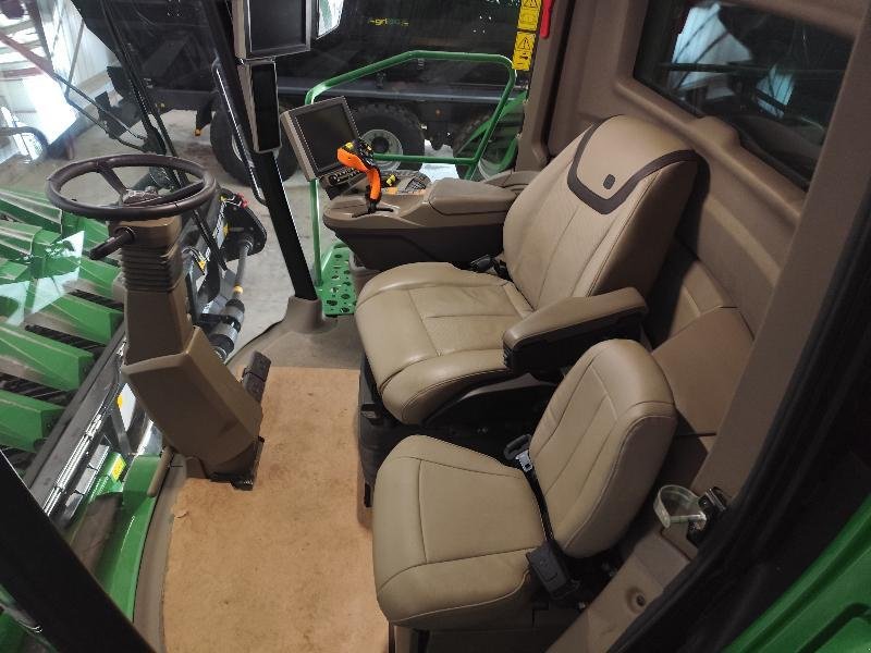 Mähdrescher of the type John Deere X9 1100, Gebrauchtmaschine in SAINT GENEST D'AMBIERE (Picture 10)