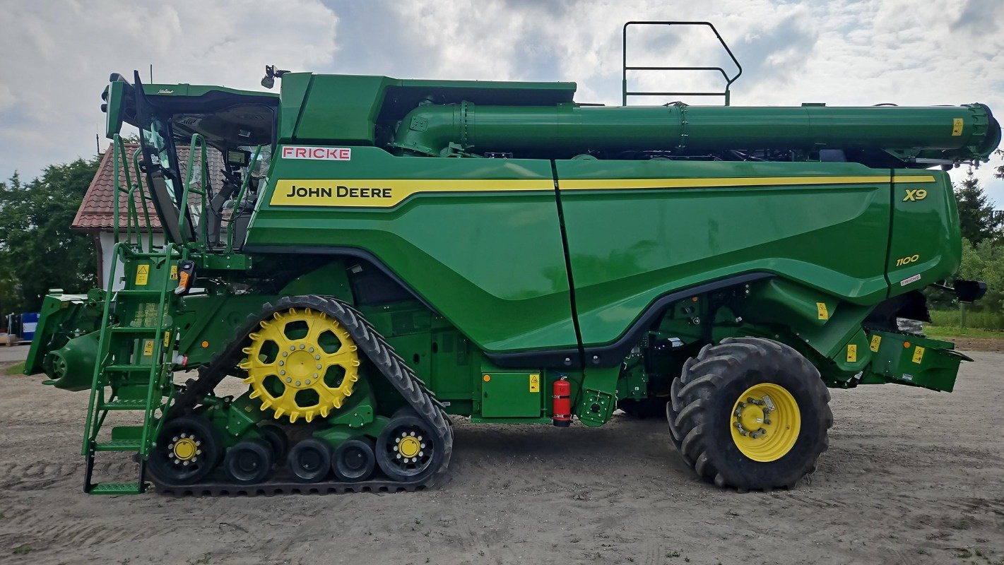 Mähdrescher des Typs John Deere X9 1100, Neumaschine in Mrągowo (Bild 7)