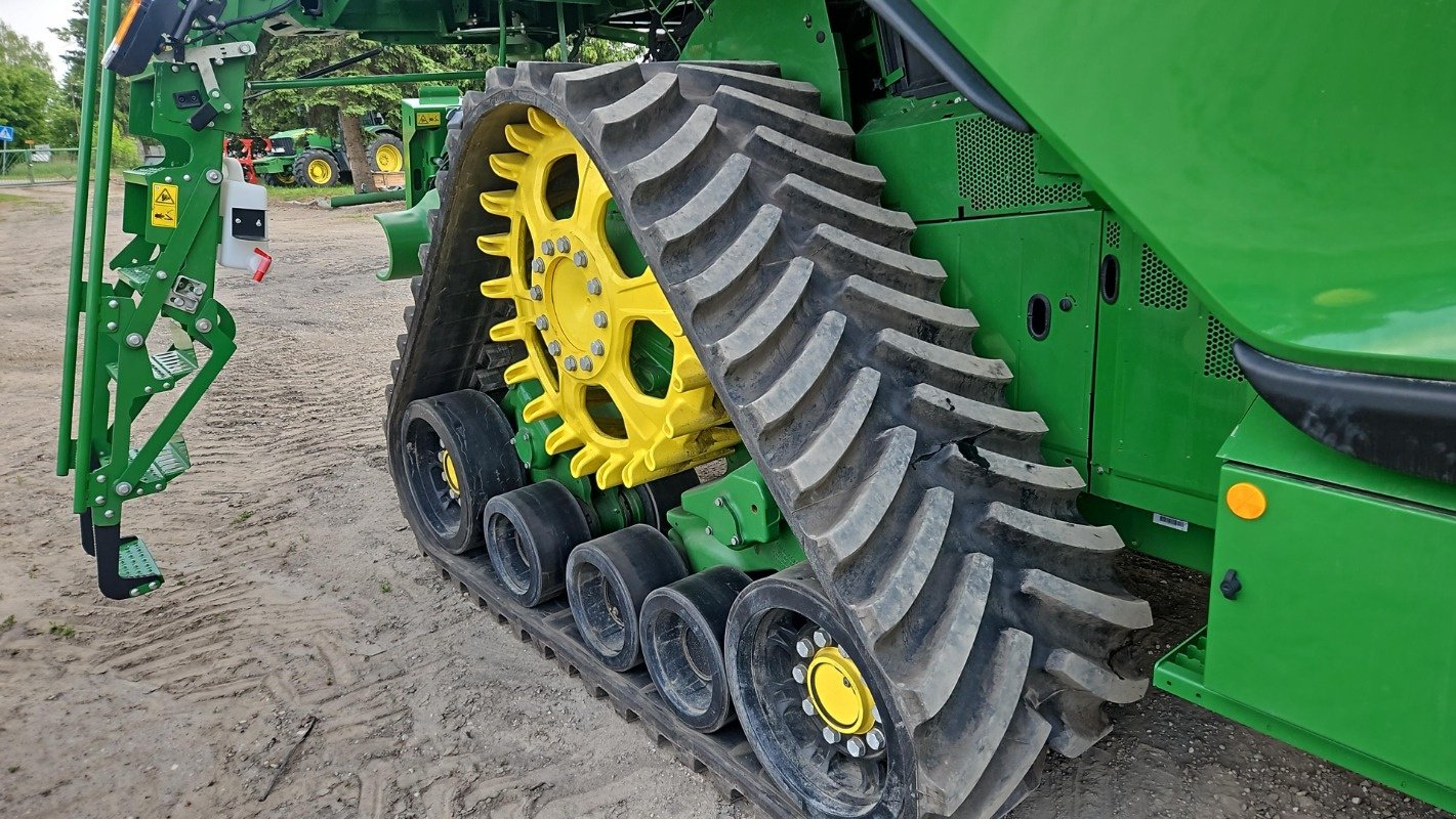 Mähdrescher des Typs John Deere X9 1100, Neumaschine in Mrągowo (Bild 10)