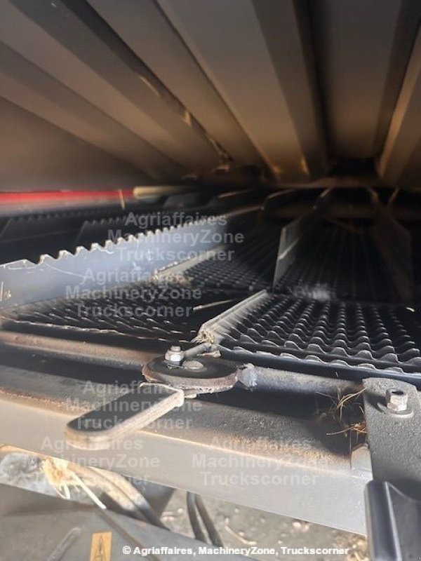 Mähdrescher del tipo Laverda 296 LCS, Gebrauchtmaschine In LOMBEZ (Immagine 11)