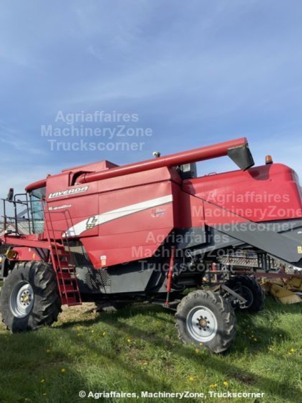 Mähdrescher des Typs Laverda AL Quatro, Gebrauchtmaschine in LOMBEZ (Bild 2)