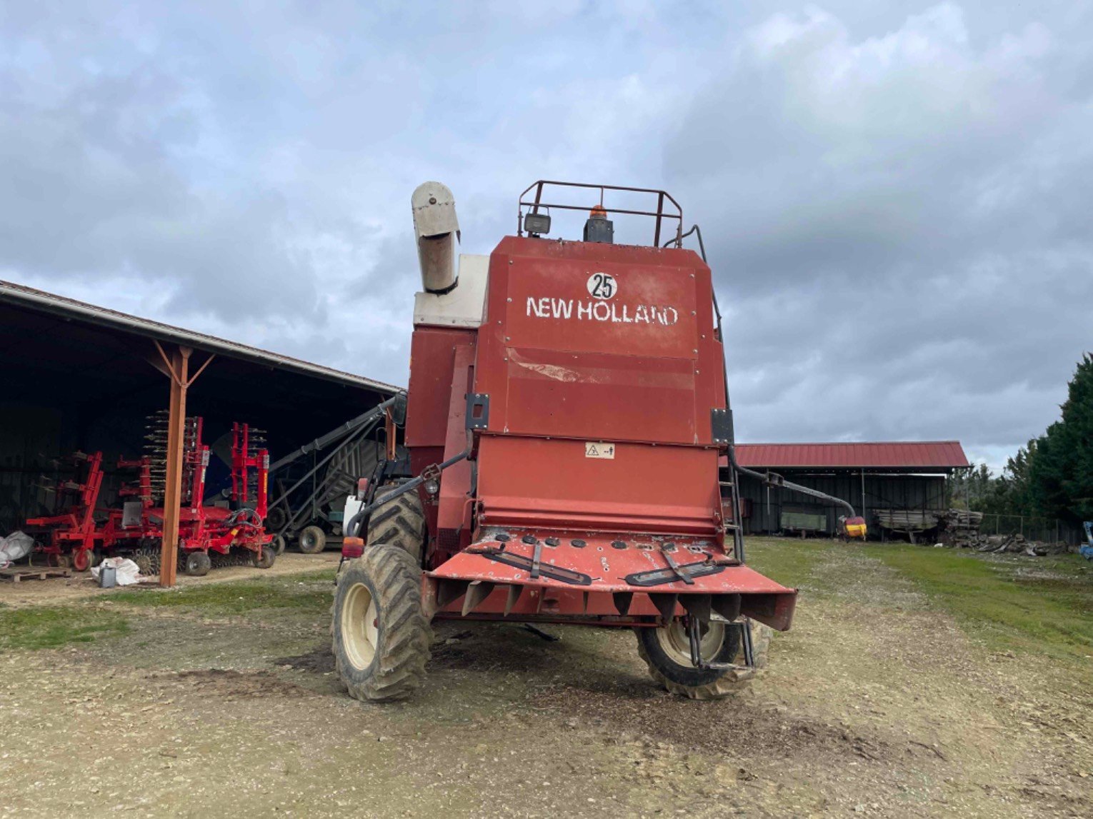 Mähdrescher des Typs Laverda L521, Gebrauchtmaschine in ST ELIX THEUX (Bild 3)