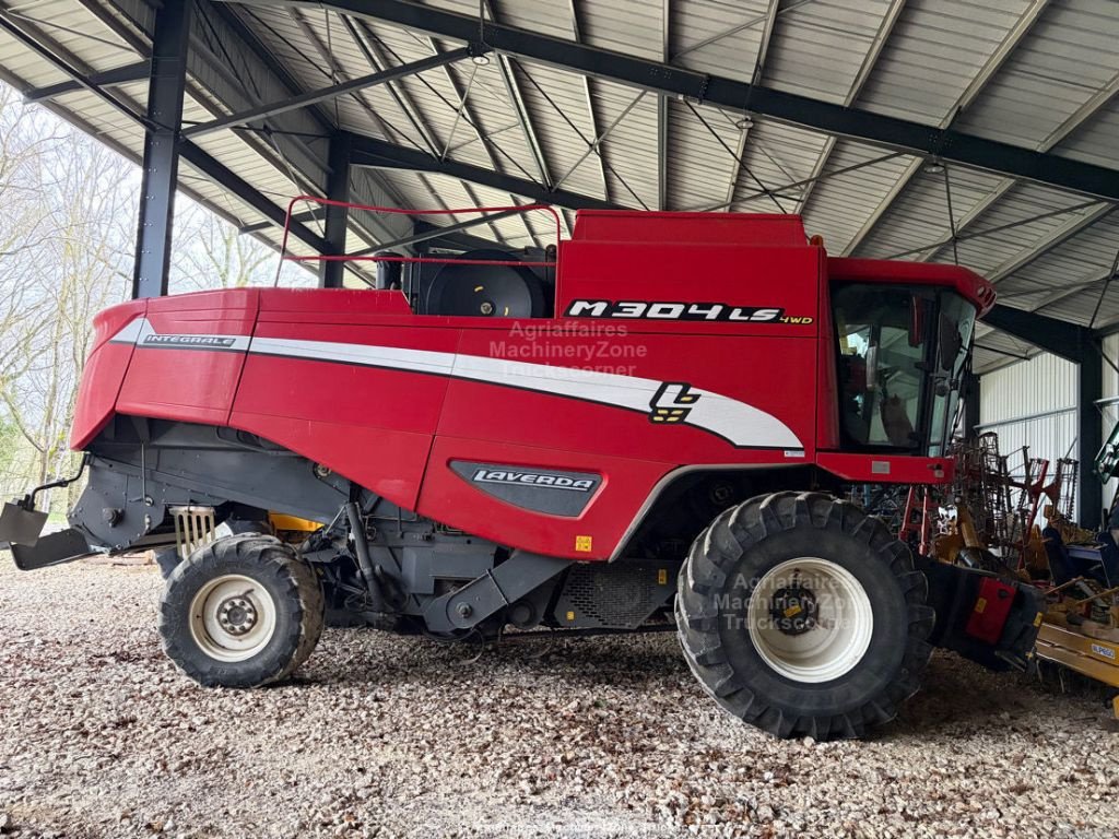 Mähdrescher del tipo Laverda M 304 LS, Gebrauchtmaschine en LOMBEZ (Imagen 2)