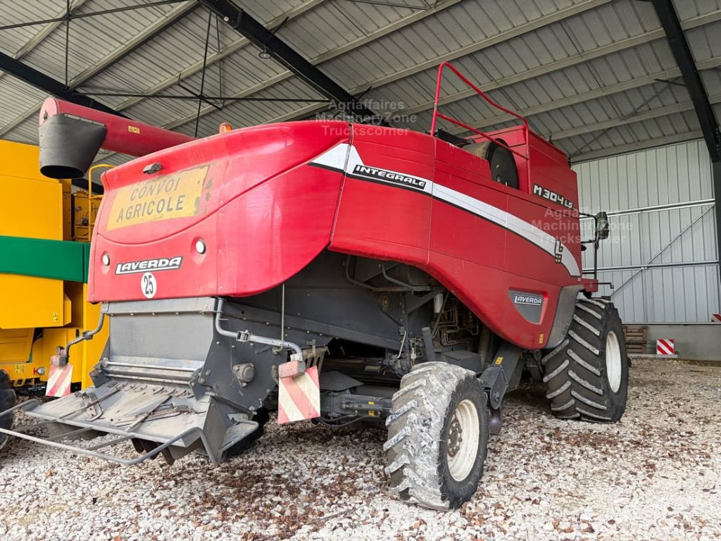 Mähdrescher del tipo Laverda M 304 LS, Gebrauchtmaschine en LOMBEZ (Imagen 4)