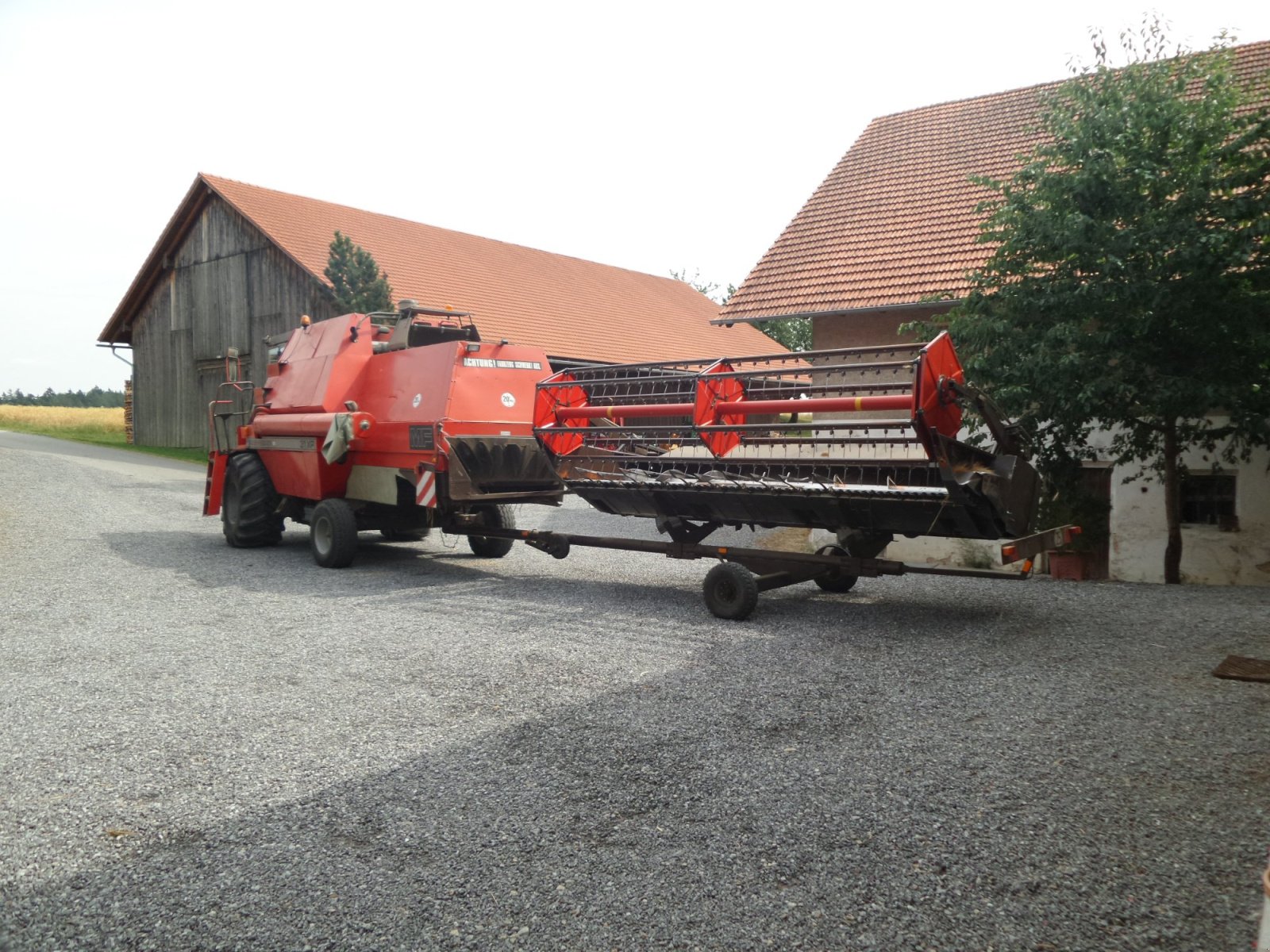 Mähdrescher van het type Massey Ferguson 31 XP, Gebrauchtmaschine in Bogen (Foto 2)