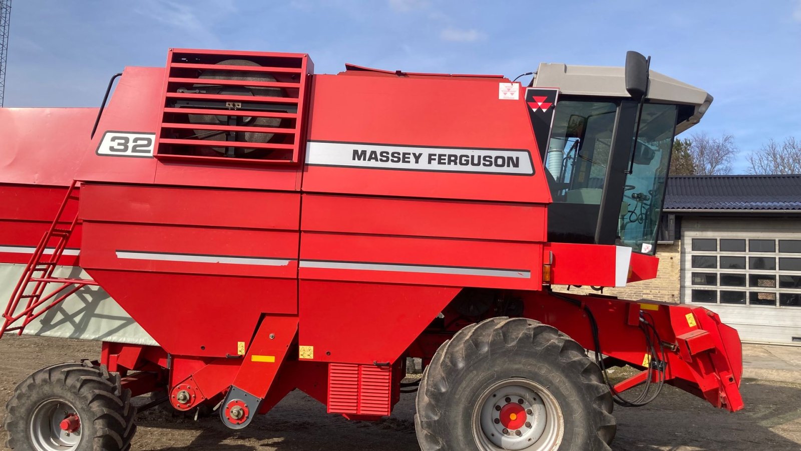 Mähdrescher Türe ait Massey Ferguson 32, Gebrauchtmaschine içinde Skive (resim 4)