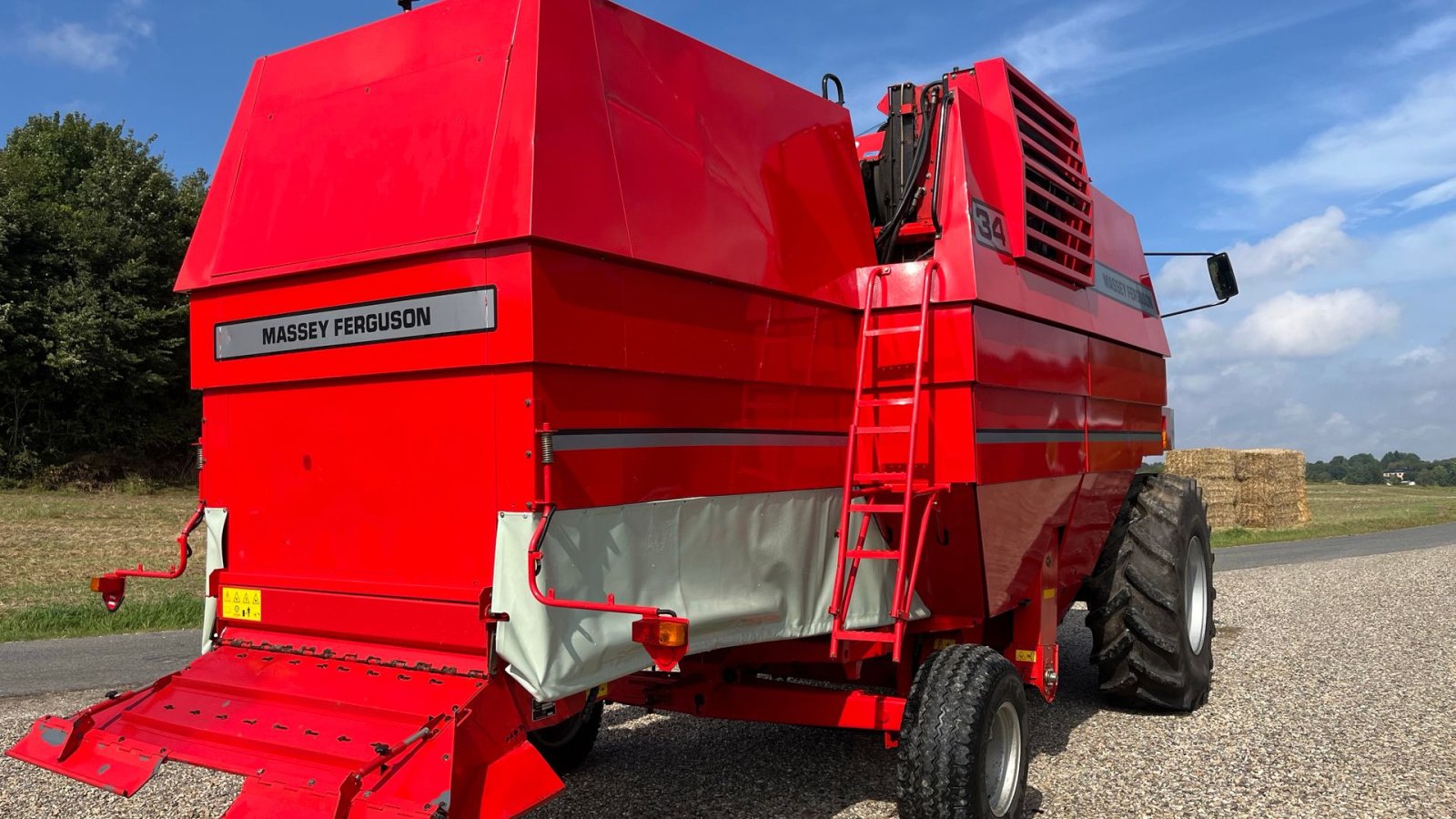 Mähdrescher of the type Massey Ferguson 34 DV II Lavt timetal kun 1400 t, Gebrauchtmaschine in Vejle (Picture 4)
