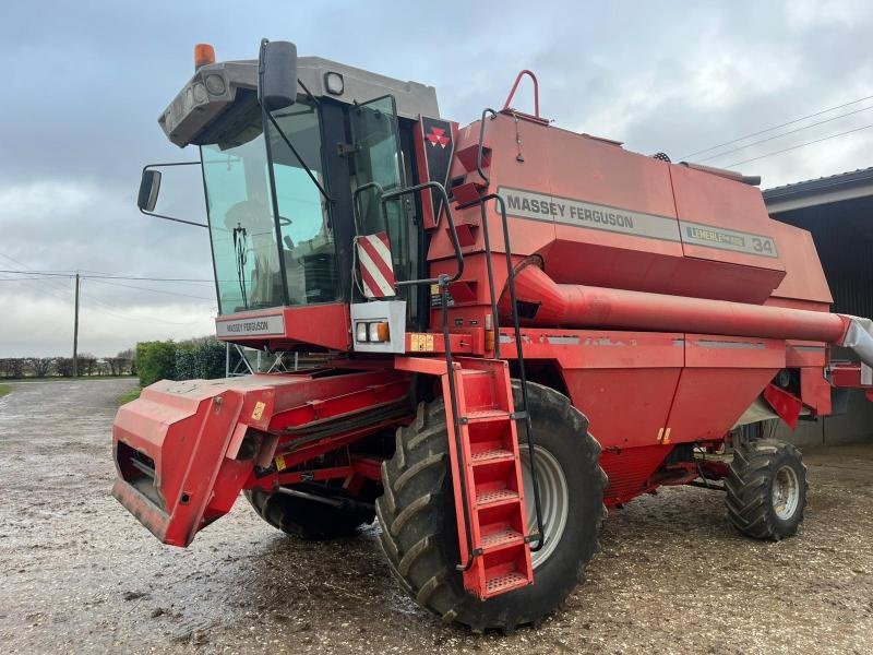 Mähdrescher tipa Massey Ferguson 34, Gebrauchtmaschine u BRAY en Val (Slika 1)