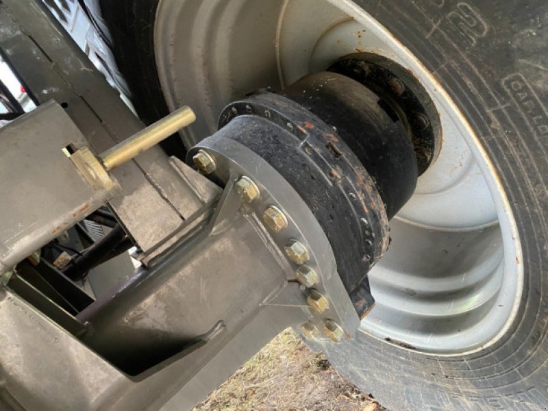 Mähdrescher des Typs Massey Ferguson 5690, Gebrauchtmaschine in Hemmet (Bild 10)