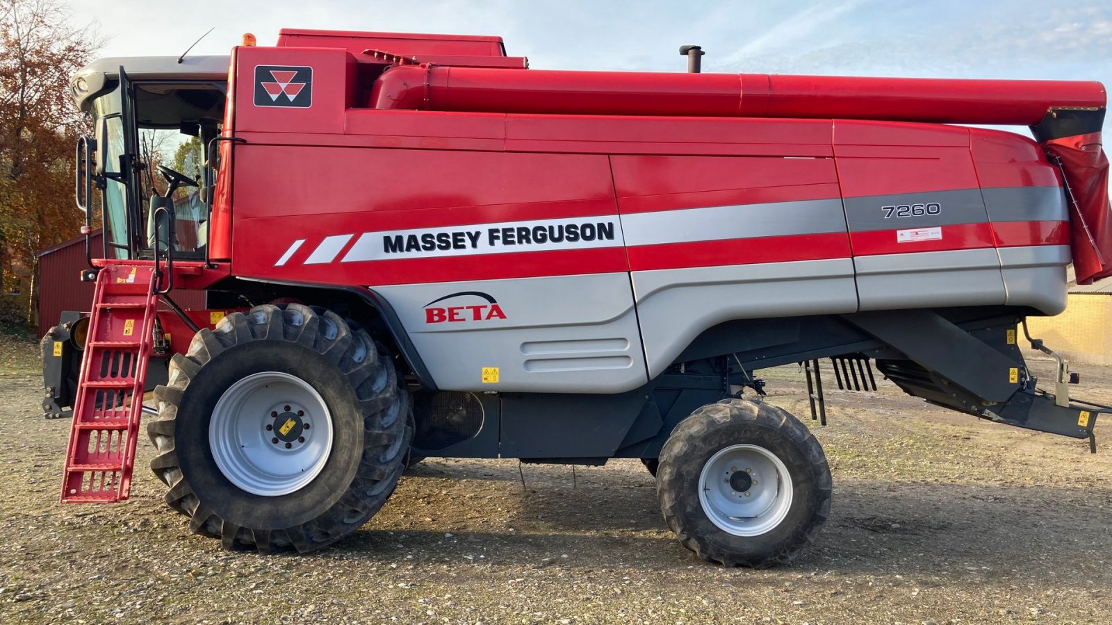 Mähdrescher of the type Massey Ferguson 7260, Gebrauchtmaschine in Skive (Picture 5)