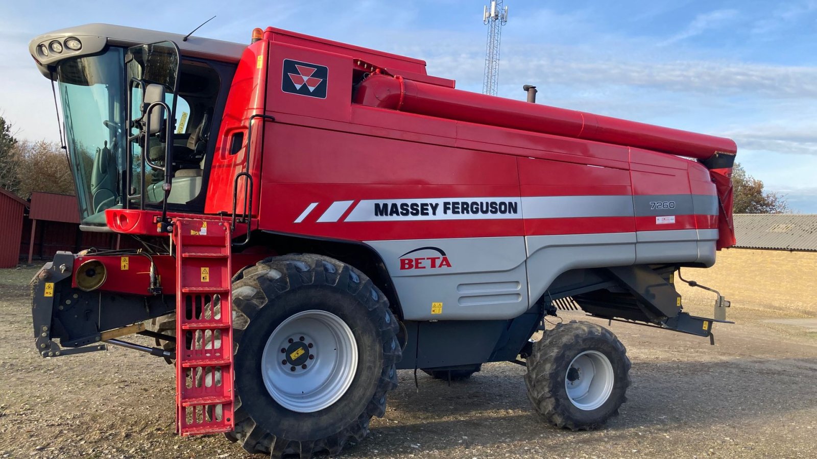 Mähdrescher of the type Massey Ferguson 7260, Gebrauchtmaschine in Skive (Picture 1)