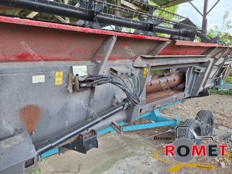 Mähdrescher des Typs Massey Ferguson 7270, Gebrauchtmaschine in Gennes sur glaize (Bild 6)