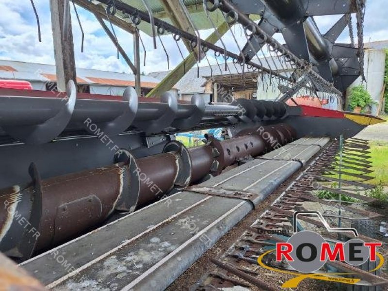 Mähdrescher des Typs Massey Ferguson 7270, Gebrauchtmaschine in Gennes sur glaize (Bild 4)