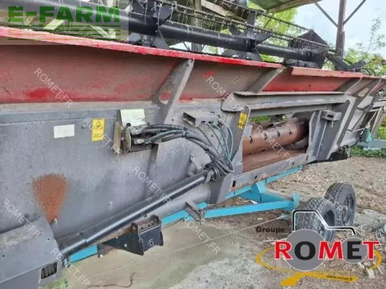 Mähdrescher типа Massey Ferguson 7270, Gebrauchtmaschine в GENNES-SUR-GLAIZE (Фотография 3)