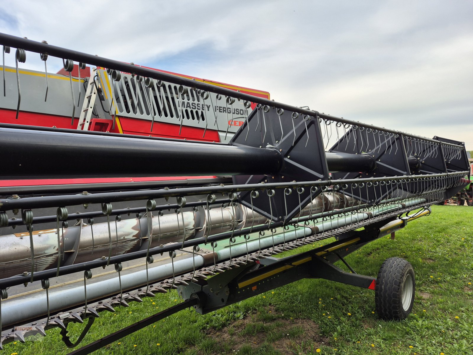 Mähdrescher of the type Massey Ferguson 7278, Gebrauchtmaschine in Pfoerring (Picture 9)