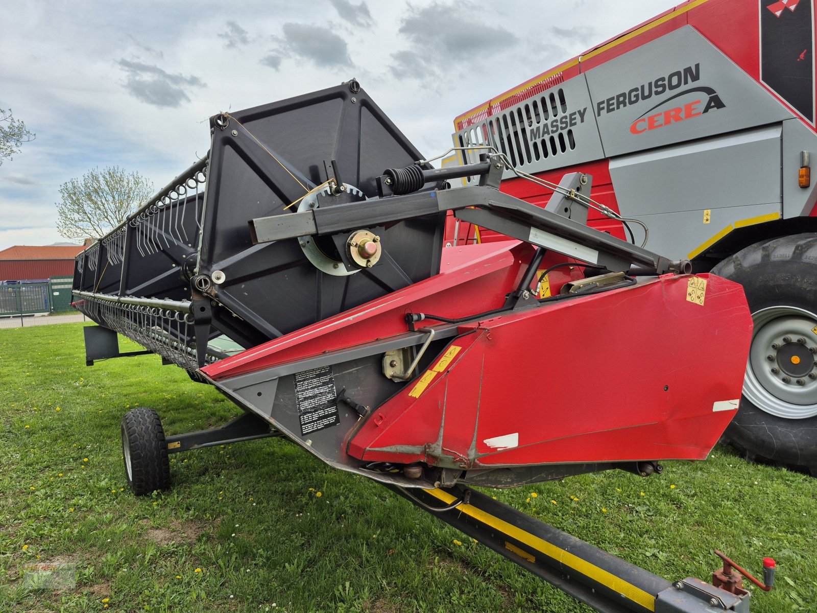 Mähdrescher of the type Massey Ferguson 7278, Gebrauchtmaschine in Pfoerring (Picture 11)