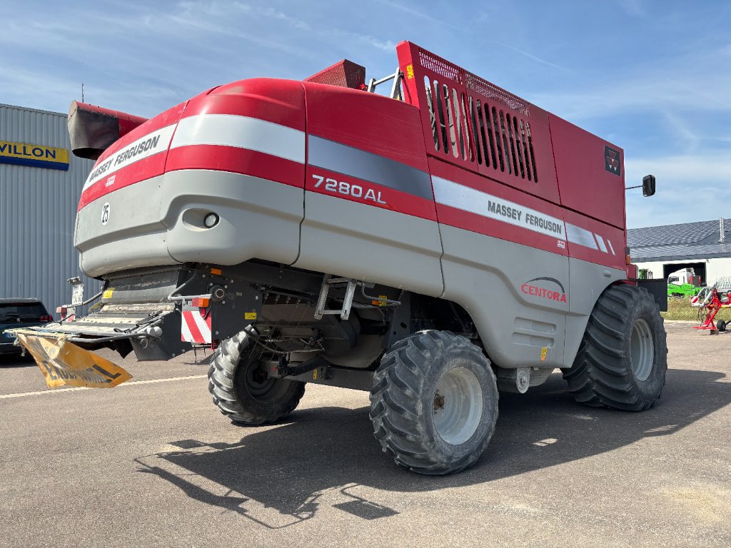 Mähdrescher of the type Massey Ferguson 7280 CENTORA AL, Gebrauchtmaschine in VERT TOULON (Picture 11)