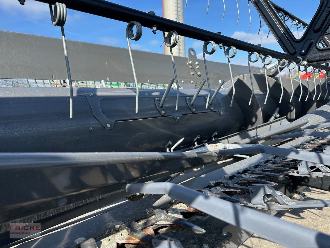 Mähdrescher des Typs Massey Ferguson 7344 Activa, Gebrauchtmaschine in Bockel - Gyhum (Bild 22)