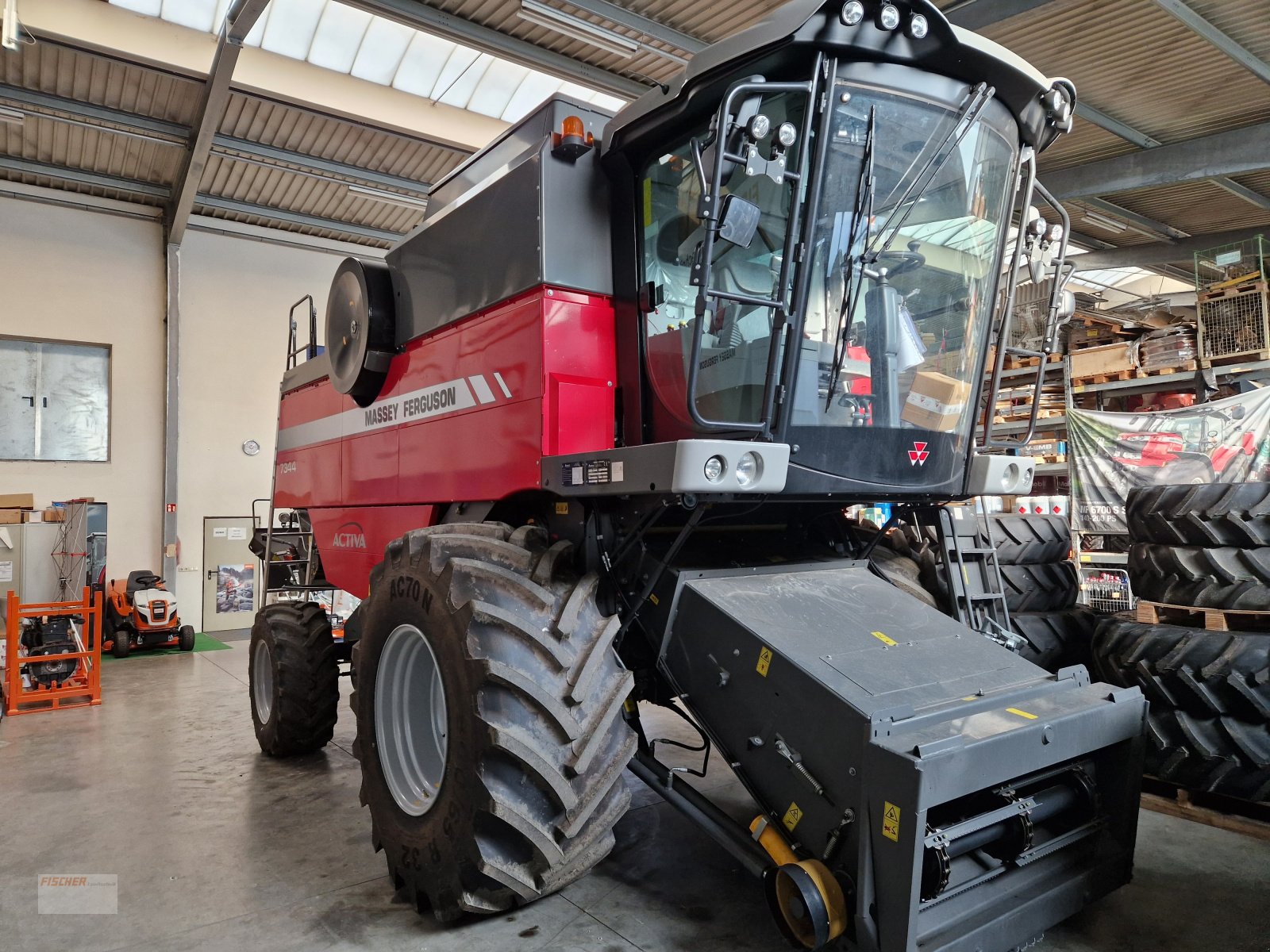 Mähdrescher tip Massey Ferguson 7344, Neumaschine in Pfoerring (Poză 3)