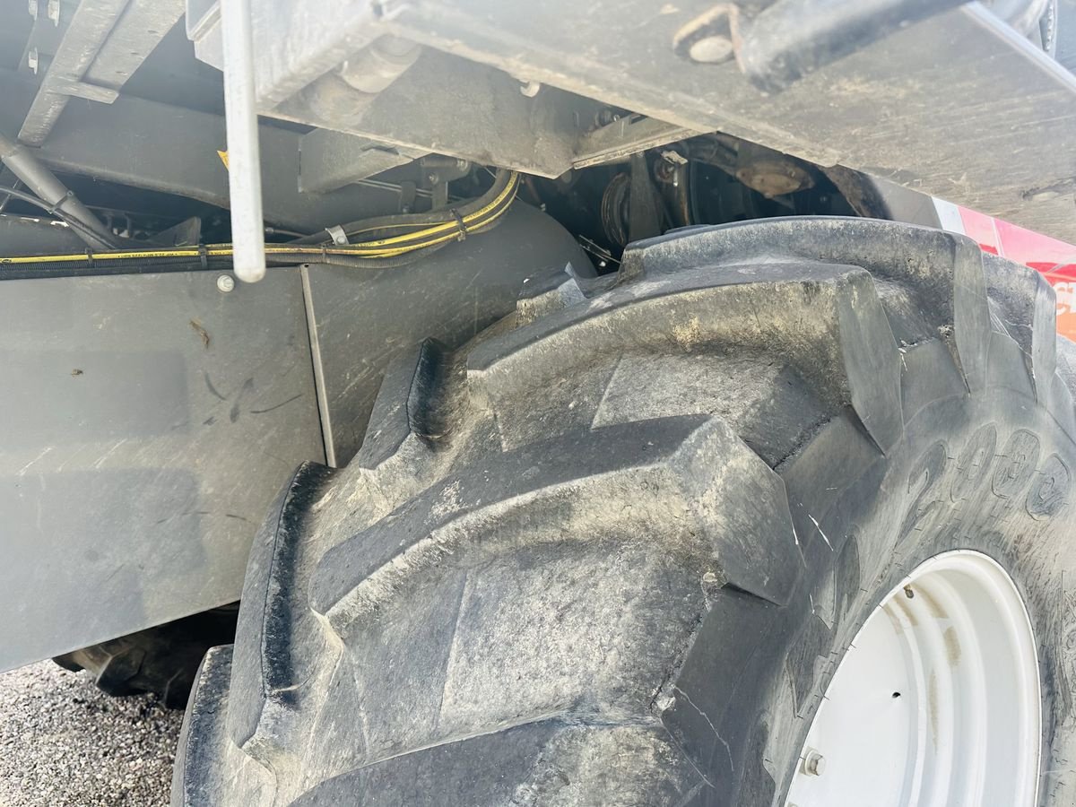 Mähdrescher of the type Massey Ferguson 7347S Activa MCS mit Schneidwerk, Gebrauchtmaschine in Hohenruppersdorf (Picture 4)