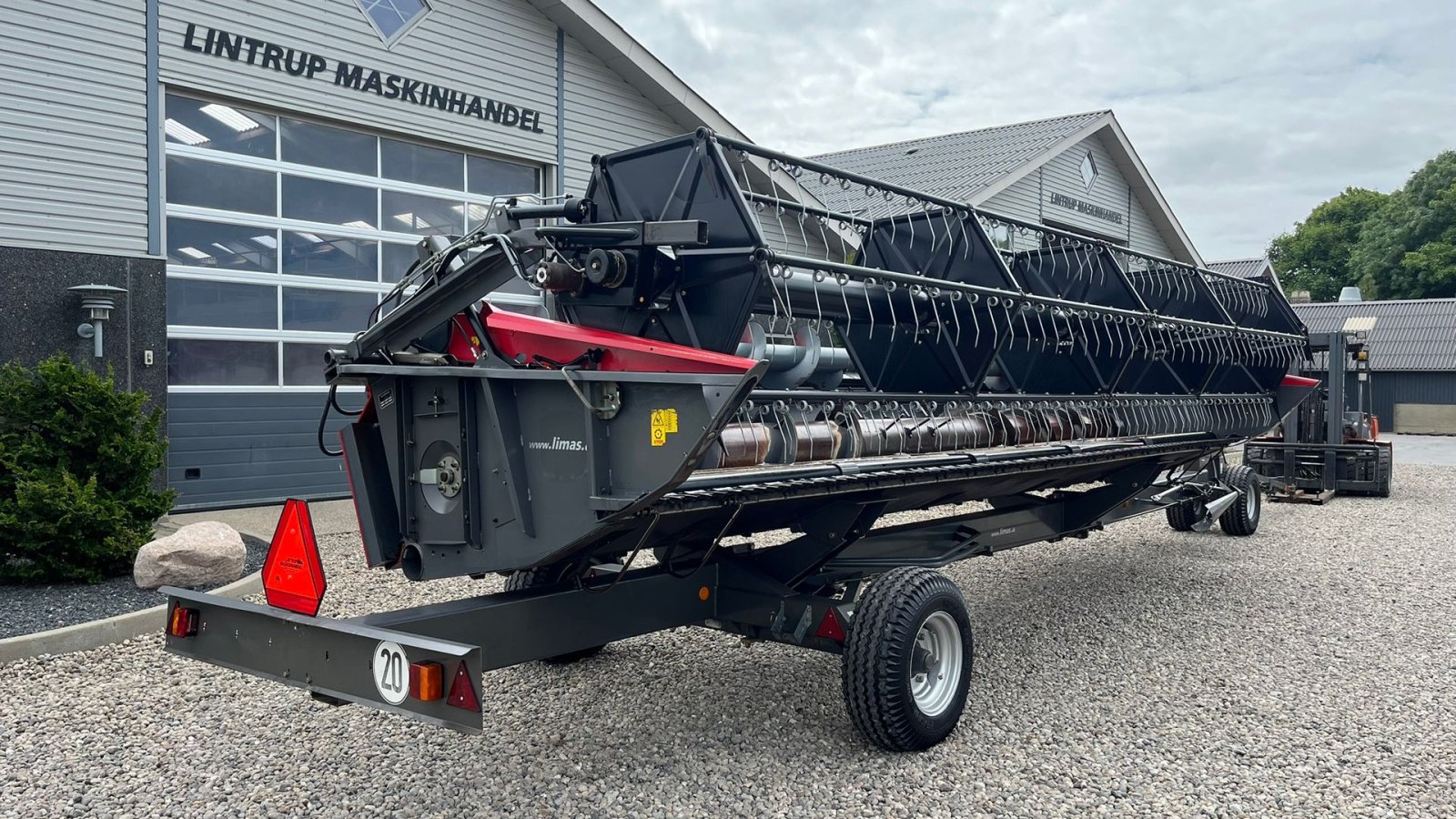 Mähdrescher of the type Massey Ferguson 7370 BETA. Gårdmaskine med kun 1080 motortimer. Med 22fod powerflov skærebord, Gebrauchtmaschine in Lintrup (Picture 19)