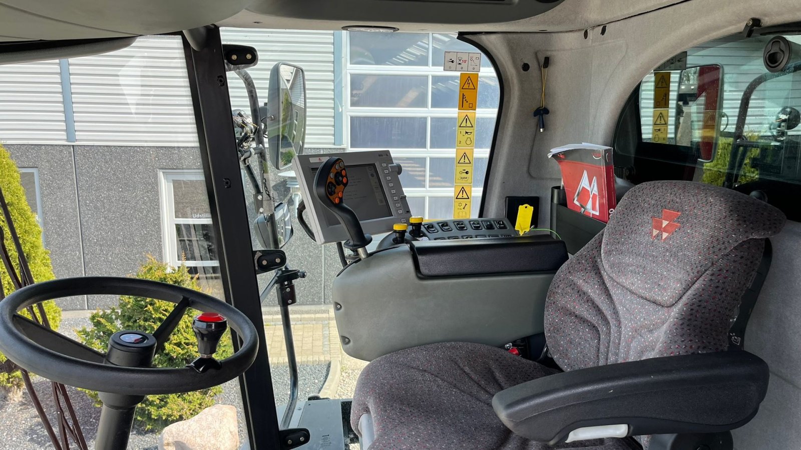 Mähdrescher of the type Massey Ferguson 7370 BETA. Gårdmaskine med kun 1080 motortimer. Med 22fod powerflov skærebord, Gebrauchtmaschine in Lintrup (Picture 12)