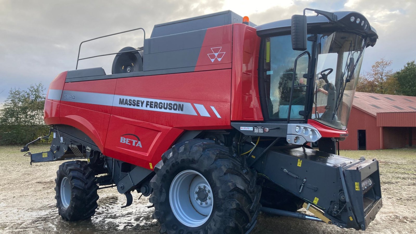 Mähdrescher del tipo Massey Ferguson 7370 Beta, Gebrauchtmaschine In Skive (Immagine 3)