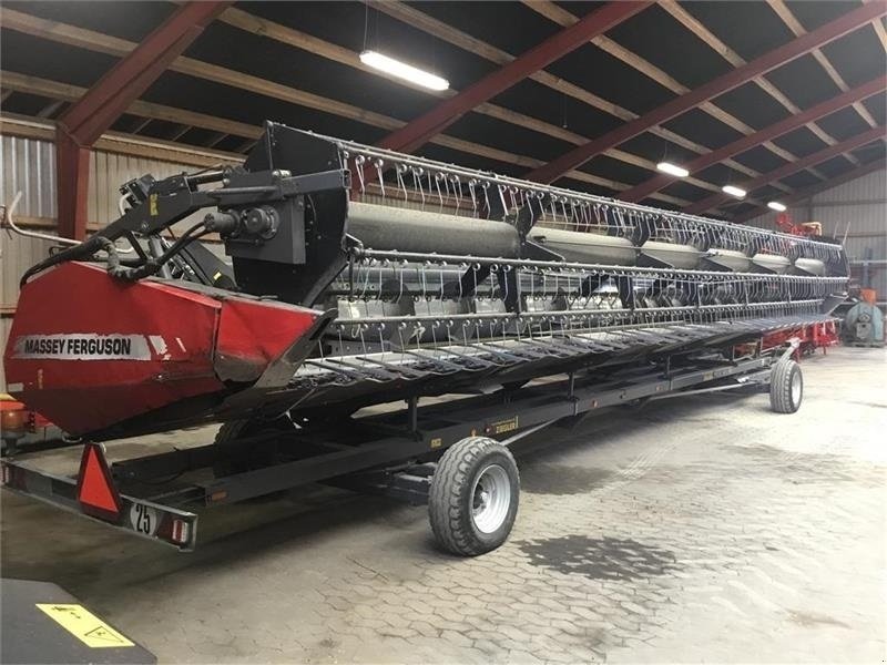 Mähdrescher Türe ait Massey Ferguson 9380 Delta Hybrid GII Powerflov 10,5m., Gebrauchtmaschine içinde Mern (resim 15)