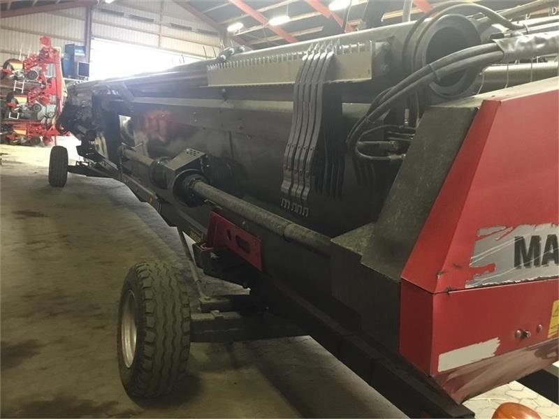 Mähdrescher Türe ait Massey Ferguson 9380 Delta Hybrid GII Powerflov 10,5m., Gebrauchtmaschine içinde Mern (resim 14)