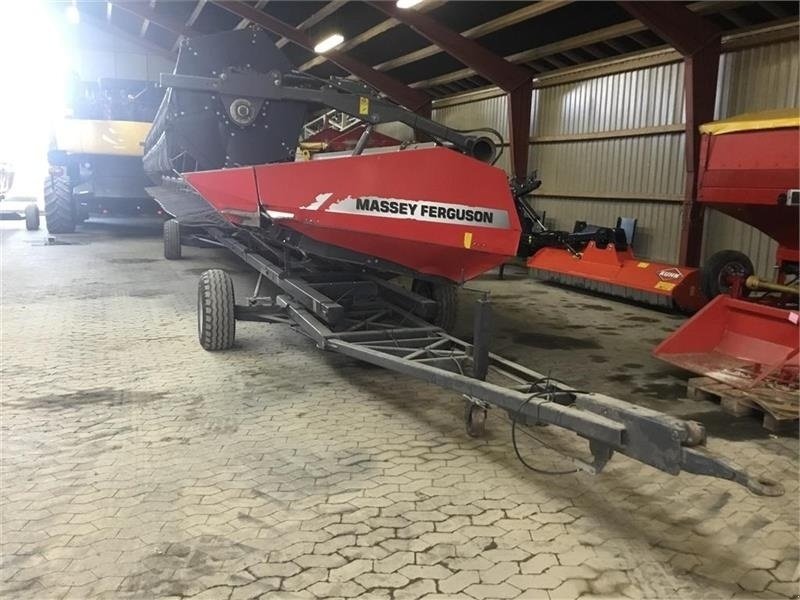 Mähdrescher Türe ait Massey Ferguson 9380 Delta Hybrid GII Powerflov 10,5m., Gebrauchtmaschine içinde Mern (resim 13)