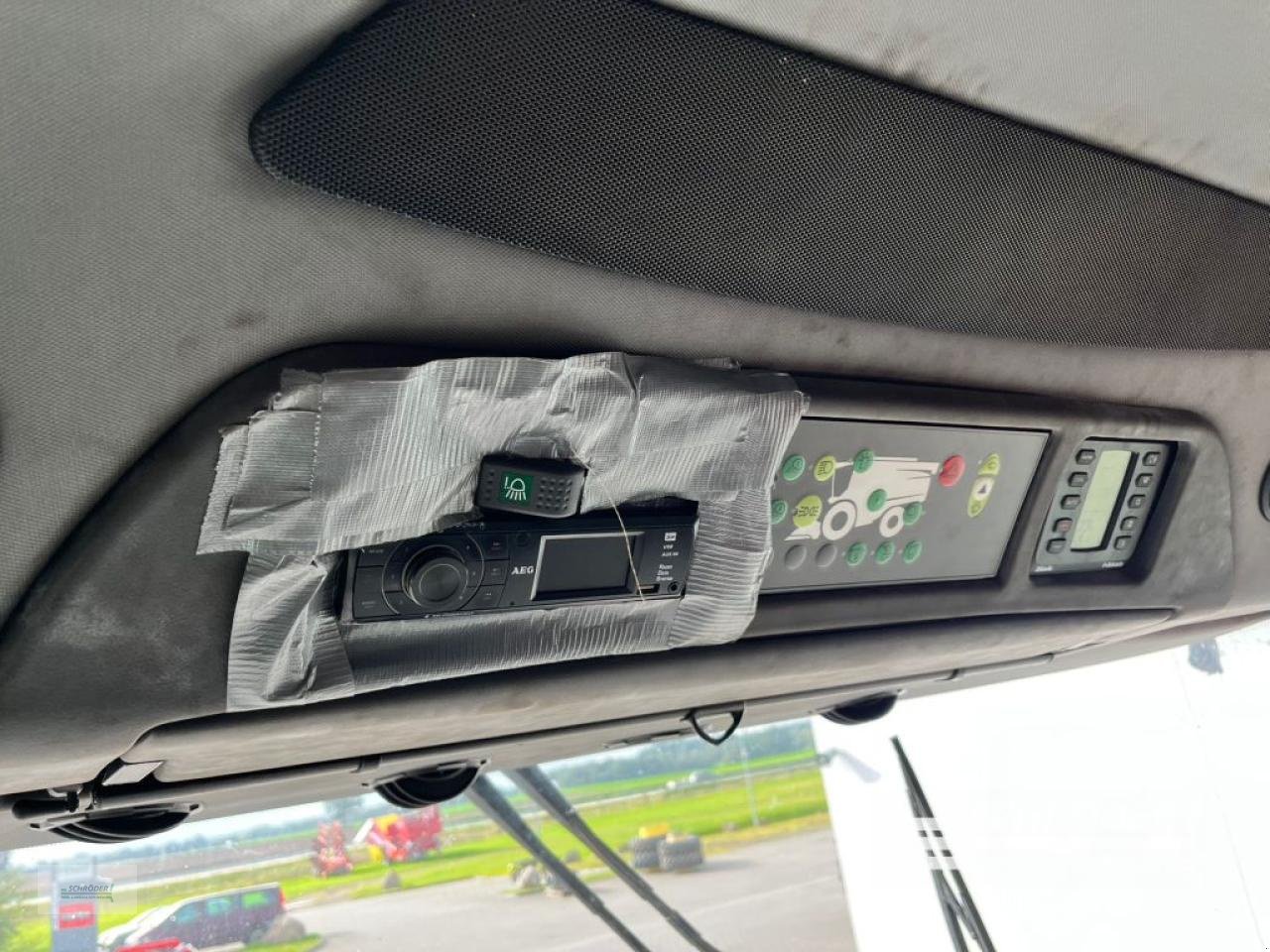 Mähdrescher Türe ait Massey Ferguson BETA 7370 + SCHNEIDWERK 6,80M, Gebrauchtmaschine içinde Leizen (resim 19)