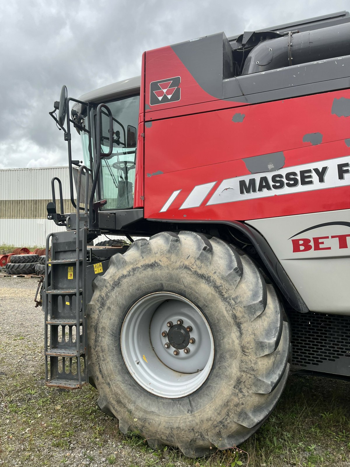 Mähdrescher typu Massey Ferguson BETA 7370, Gebrauchtmaschine v PONTIVY (Obrázek 4)