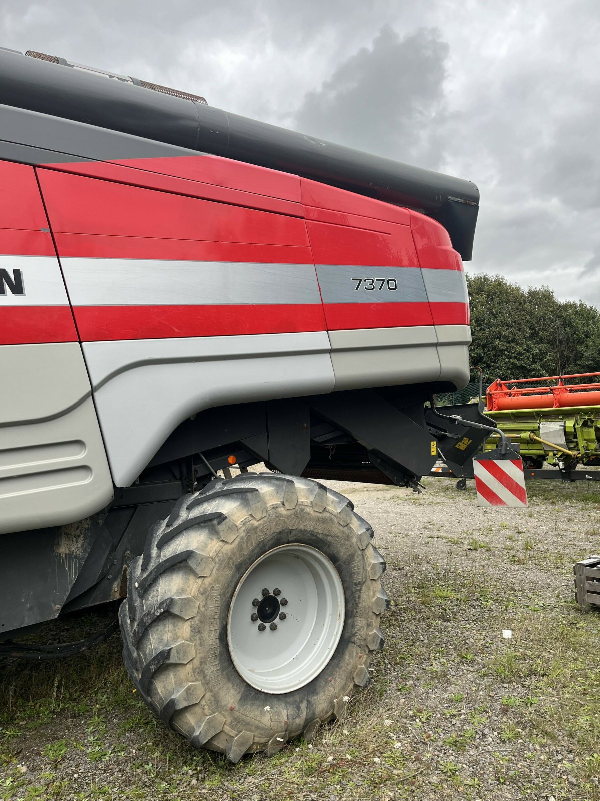 Mähdrescher typu Massey Ferguson BETA 7370, Gebrauchtmaschine v PONTIVY (Obrázek 5)