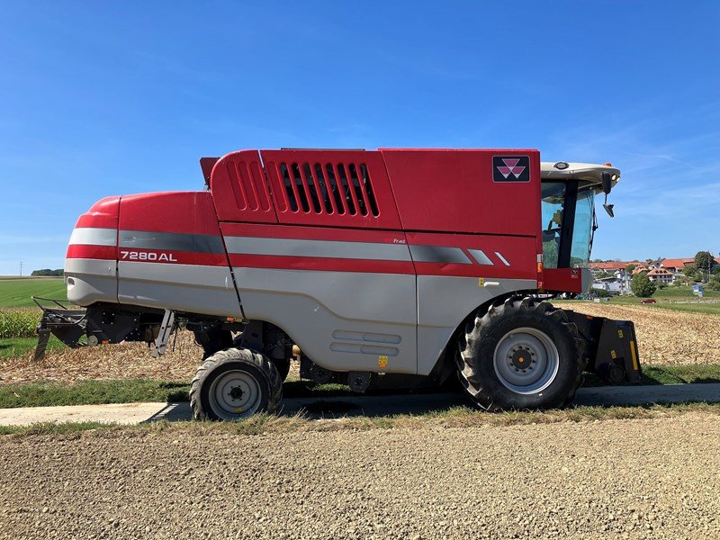 Mähdrescher des Typs Massey Ferguson Centora 7380 AL, Gebrauchtmaschine in Schaffhausen (Bild 3)