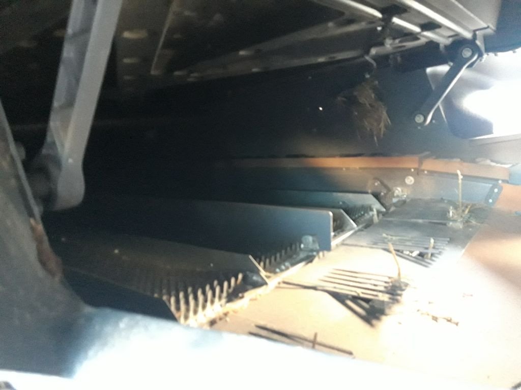 Mähdrescher des Typs Massey Ferguson IDEAL 7 PL 4X4, Gebrauchtmaschine in BRAS SUR MEUSE (Bild 7)