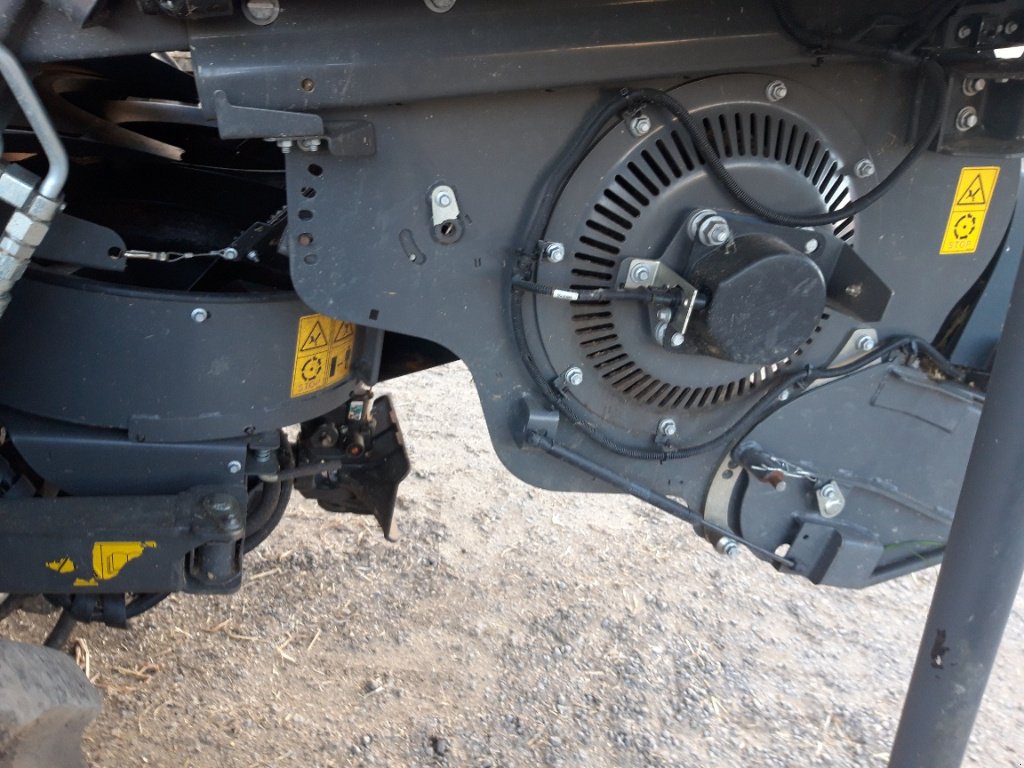 Mähdrescher tip Massey Ferguson IDEAL 7 PL 4X4, Gebrauchtmaschine in BRAS SUR MEUSE (Poză 4)