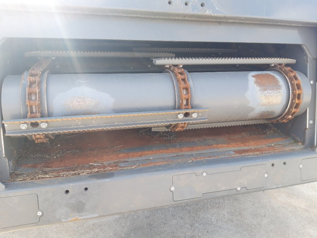 Mähdrescher of the type Massey Ferguson IDEAL 8 PL, Gebrauchtmaschine in CHEVILLON  (MAIZEROY) (Picture 10)