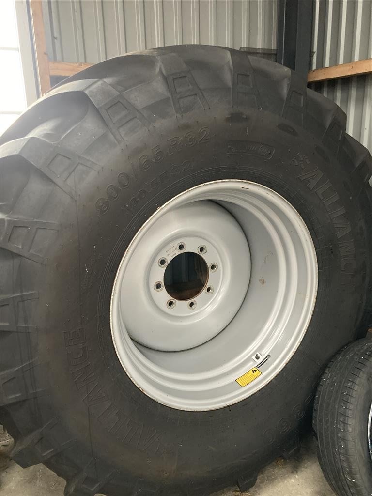 Mähdrescher typu Massey Ferguson KOMPLET HJUL med nyt dæk str. 800/65R32, Gebrauchtmaschine w Vejle (Zdjęcie 3)