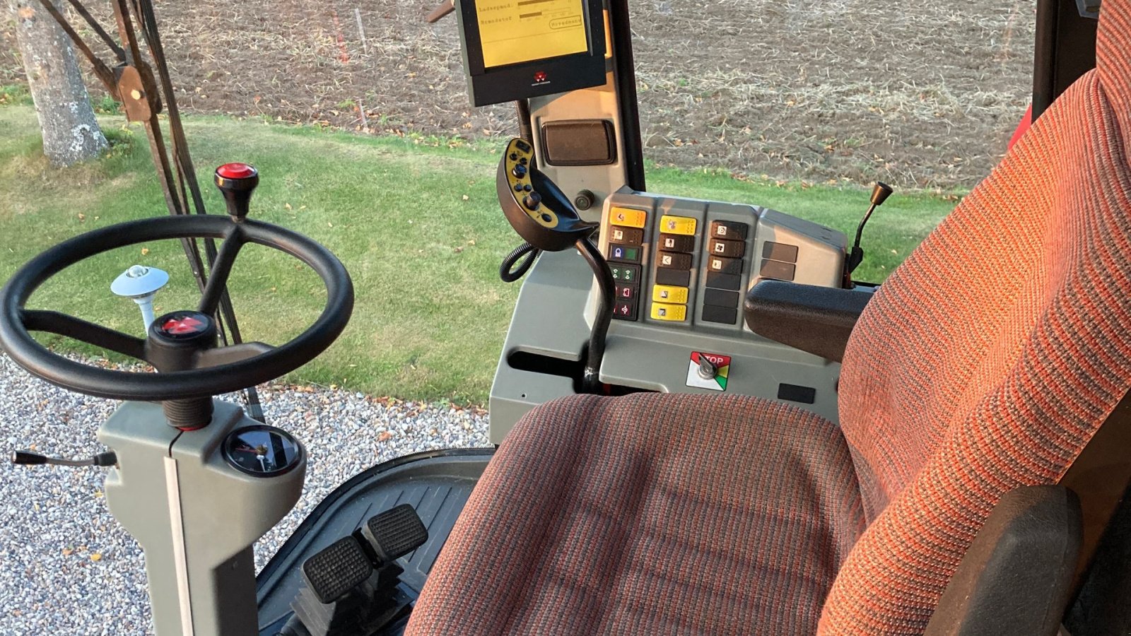 Mähdrescher des Typs Massey Ferguson MF 36 RS DV II Med 18 fods PowerFlow skærebord, Gebrauchtmaschine in Vejle (Bild 5)