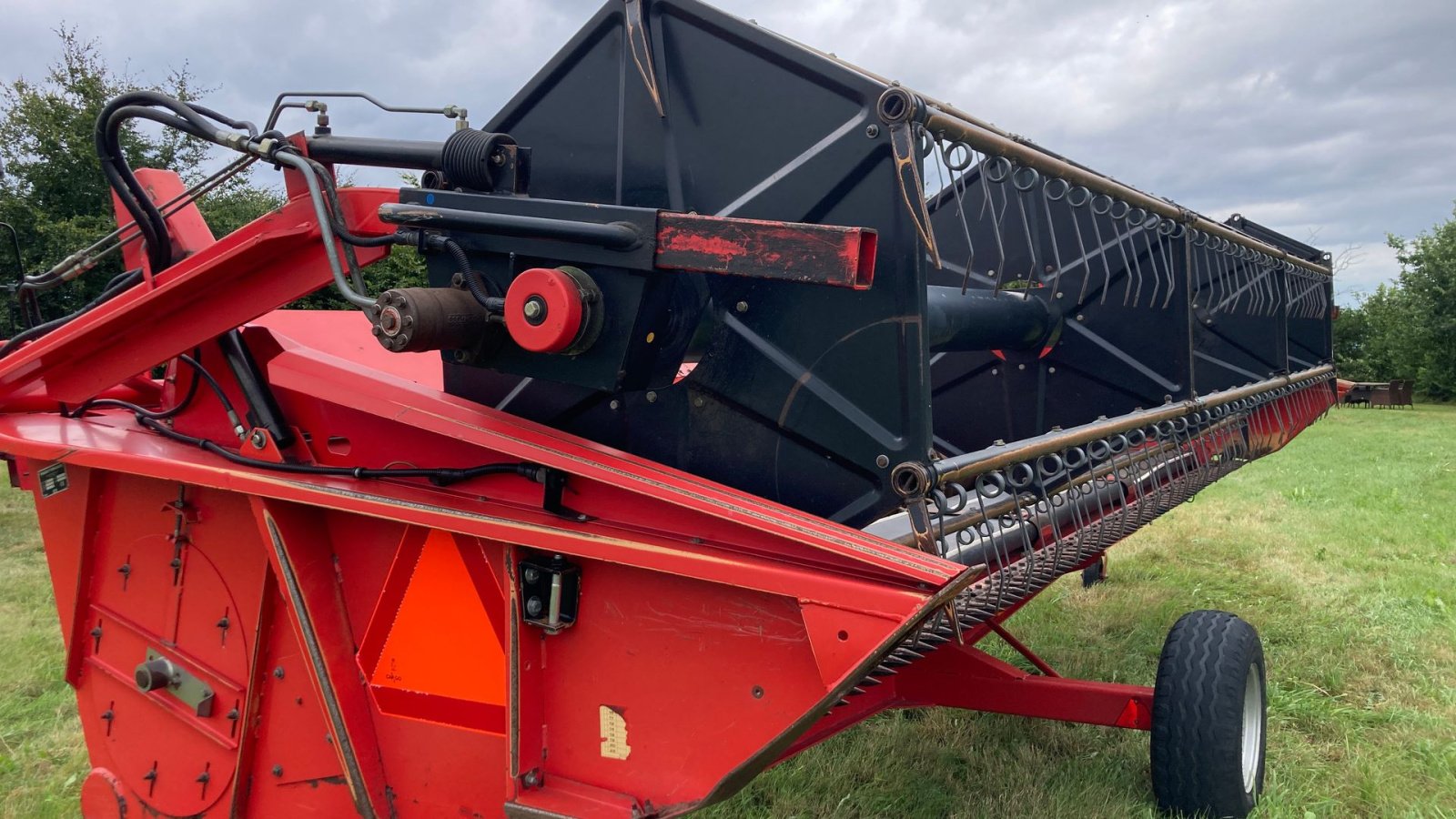 Mähdrescher des Typs Massey Ferguson MF 36 RS DV II Med 18 fods PowerFlow skærebord, Gebrauchtmaschine in Vejle (Bild 6)